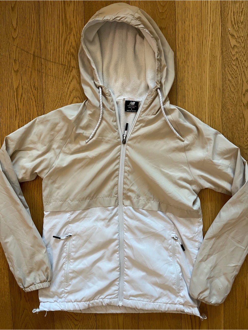 New Balance Women's Two-Tone Beige and White Hooded Windbreaker